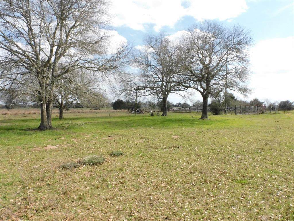 6495 Fm 1094 - Photo 1