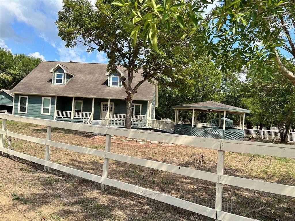315 Pony Lane - Photo 1