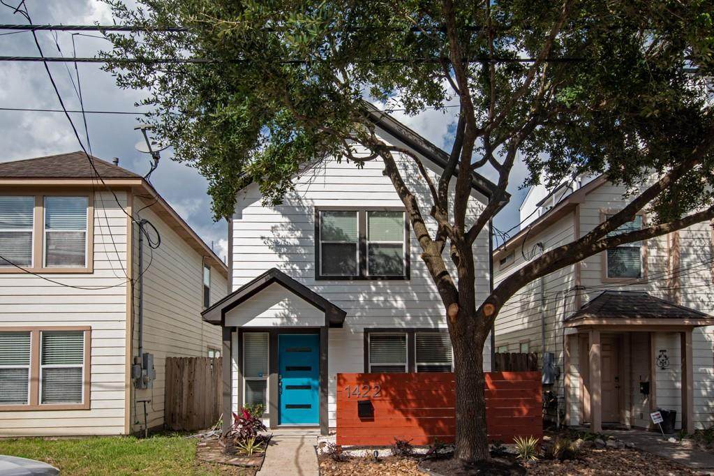 1422 Ruthven Street - Photo 1