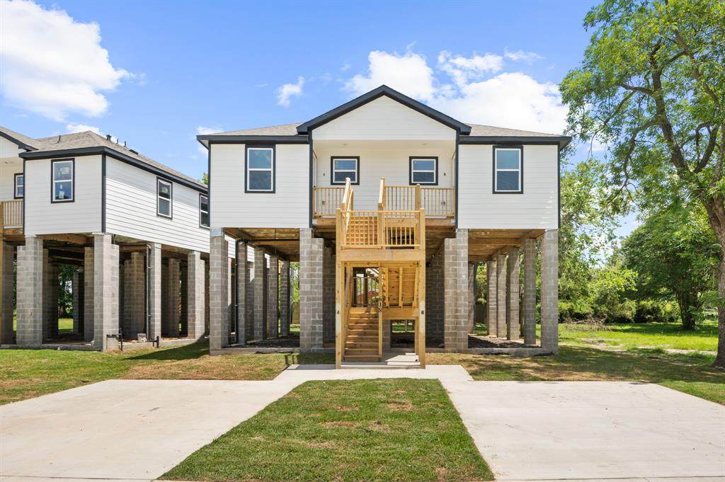 618 Maple Way Street - Photo 1