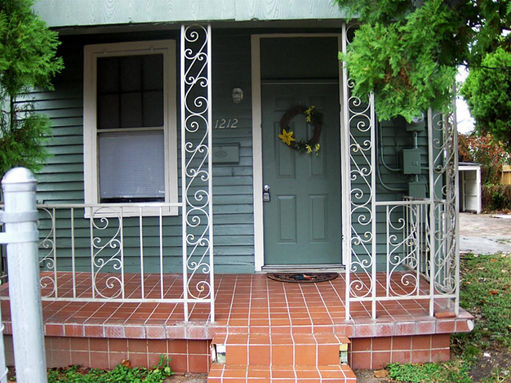 1212 Dart Street - Photo 1