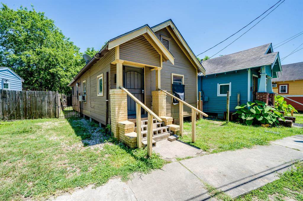 3301 Sauer Street - Photo 1