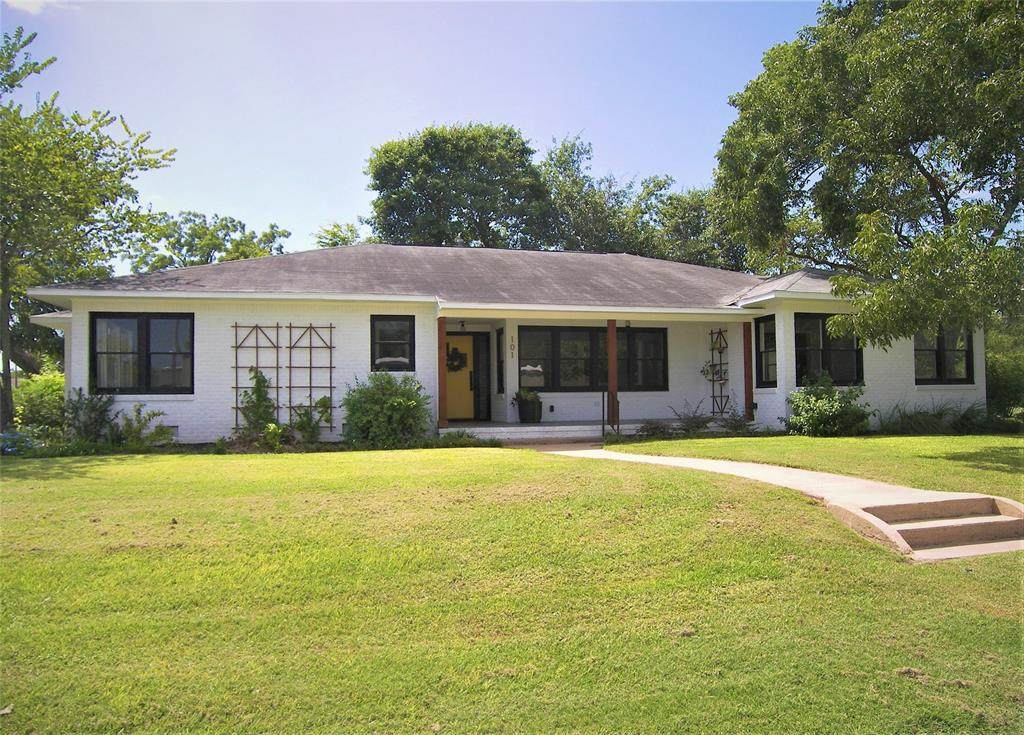 101 North College Street - Photo 1