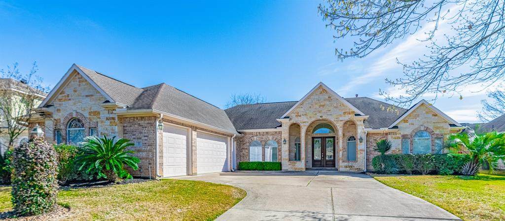 77 Bentwood Drive - Photo 1