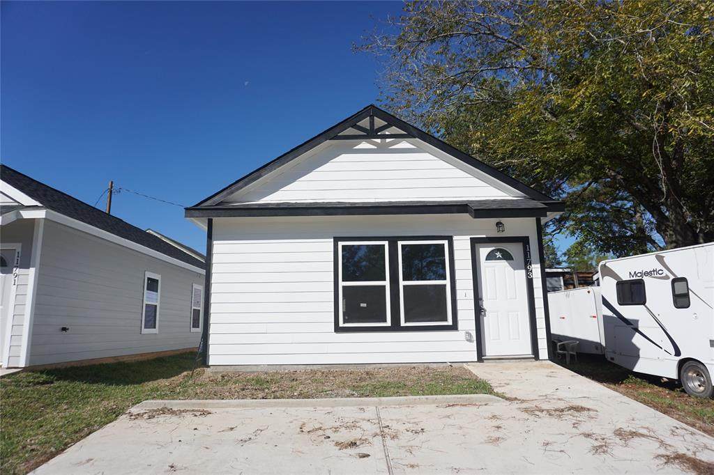 11387 Underwood Street - Photo 1