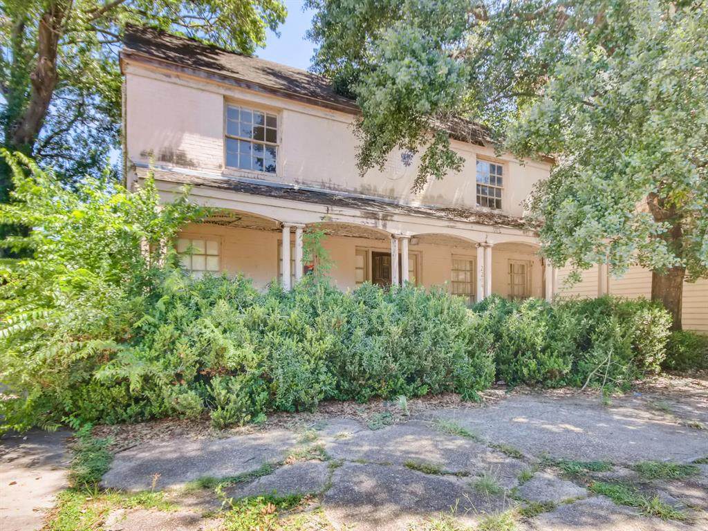 2214 Bellefontaine Street - Photo 1