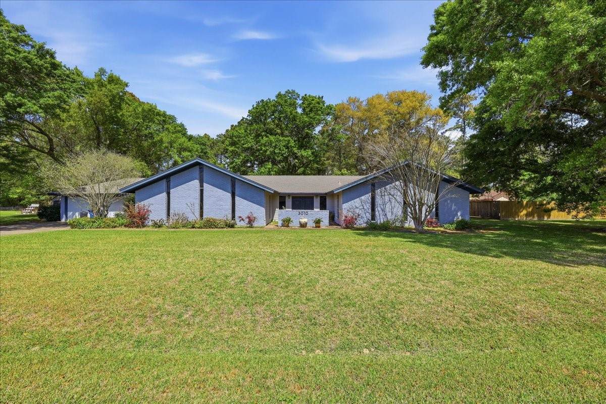 3010 Kelley Street - Photo 1