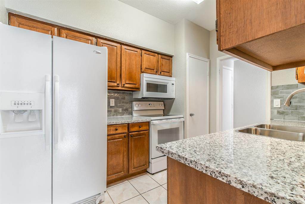2400 Braeswood Boulevard - Photo 1