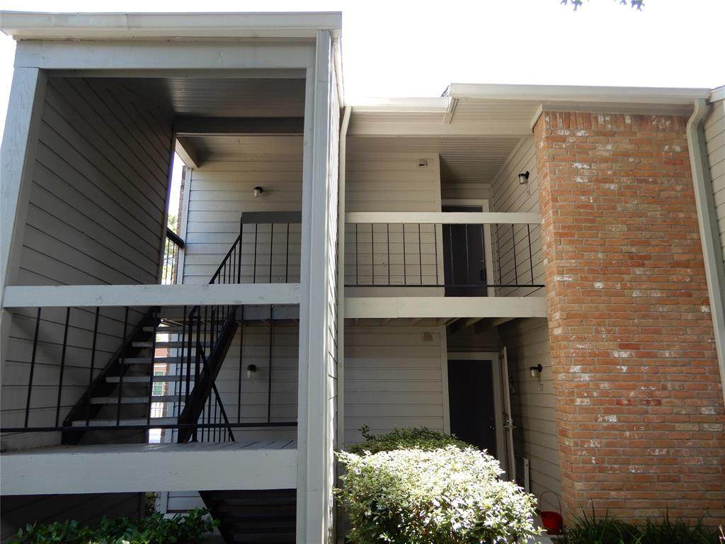 17401 Red Oak Drive - Photo 1