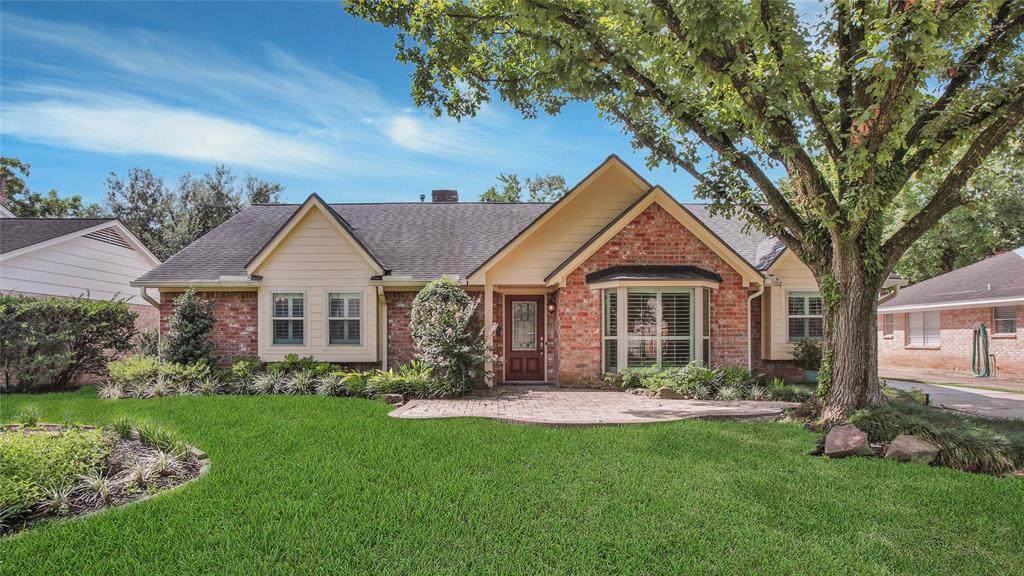 1007 Richelieu Lane - Photo 1