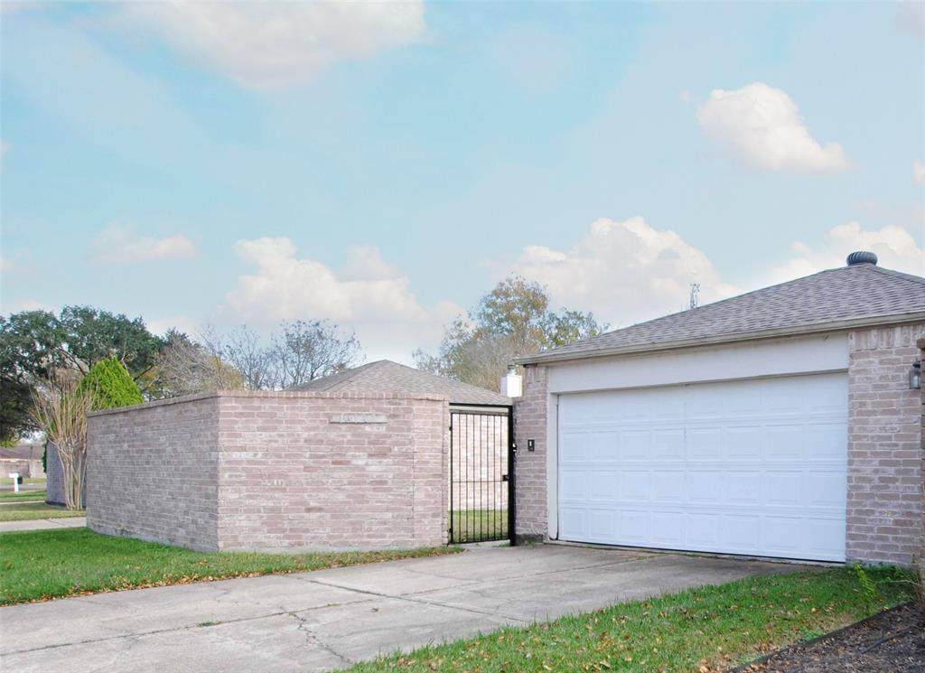 16127 Queensdale Drive - Photo 1