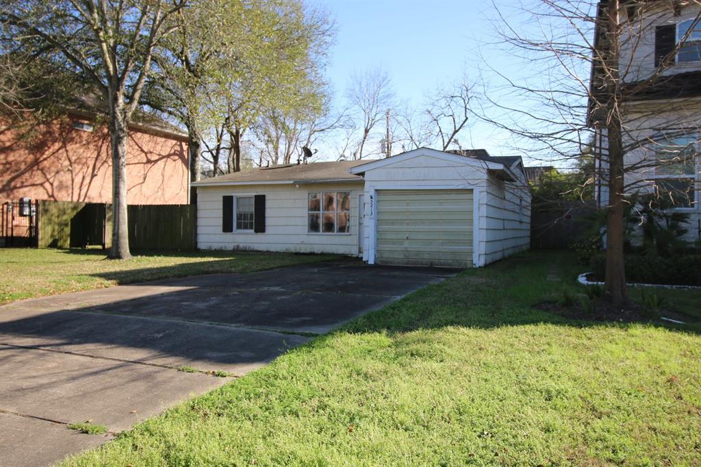 5213 Linden Street - Photo 1