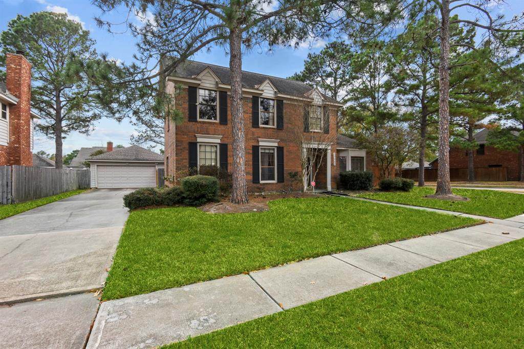 17343 Meadow Heights Drive - Photo 1