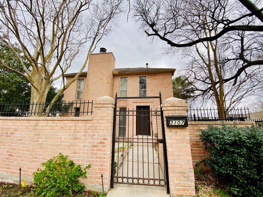 2107 Nantucket Drive - Photo 1