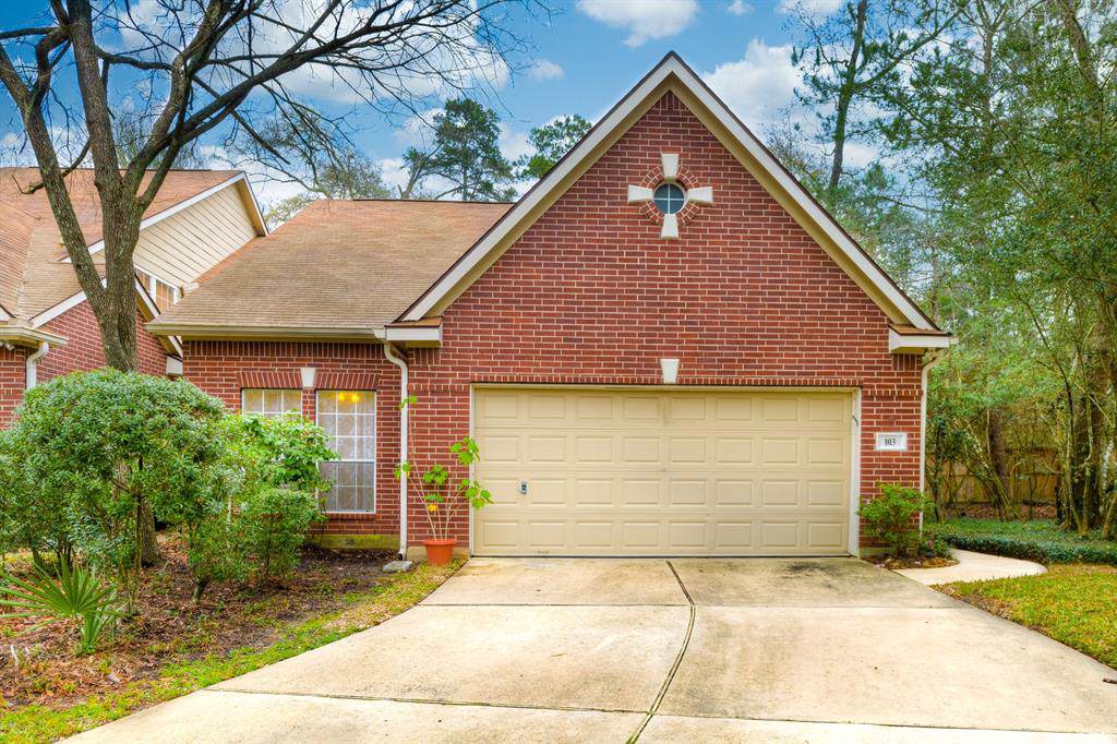 103 Avonlea Circle - Photo 1