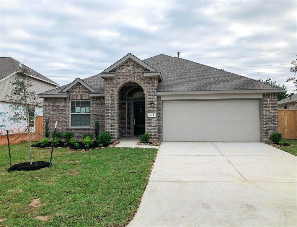 712 Autumn Lake Lane - Photo 1