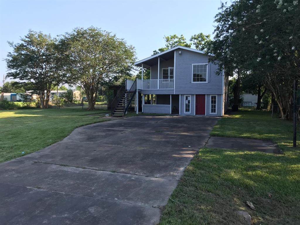 1418 Avenue K - Photo 1