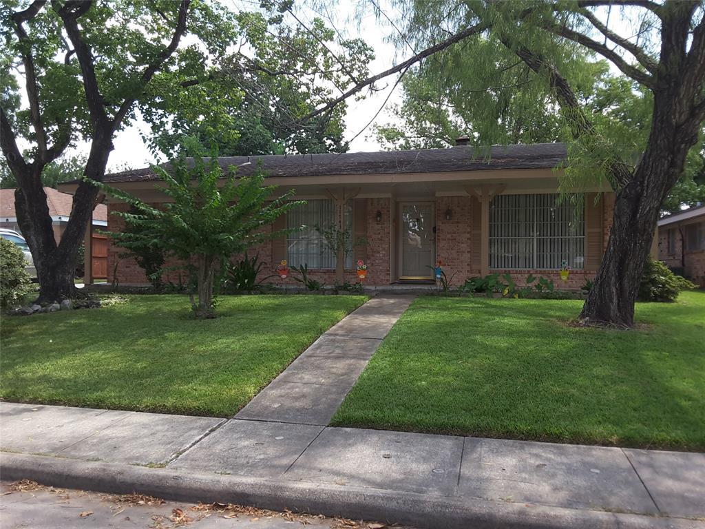 11743 Mclain Boulevard - Photo 1