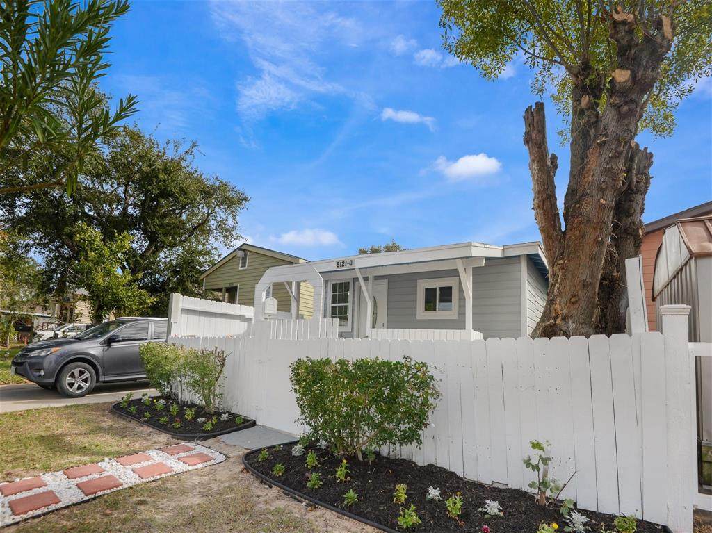 5121 Avenue Q - Photo 1