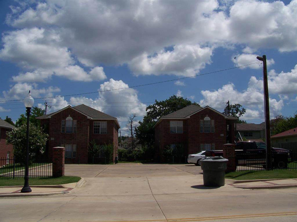 3901, 3903 College Main Street - Photo 1
