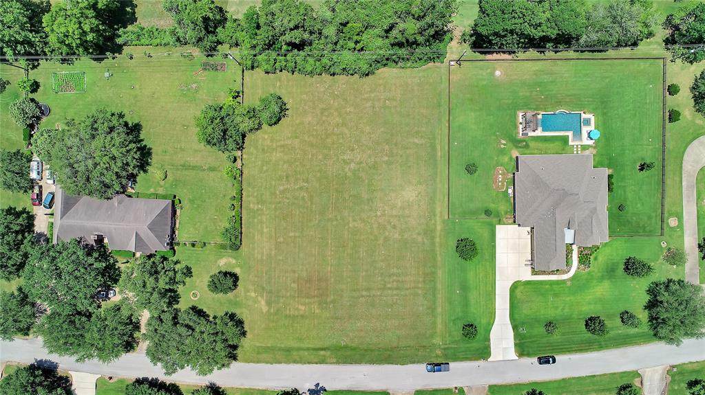3621 Pembrooke Drive - Photo 1