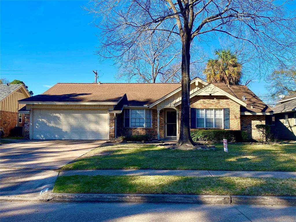 1042 Chamboard Lane - Photo 1