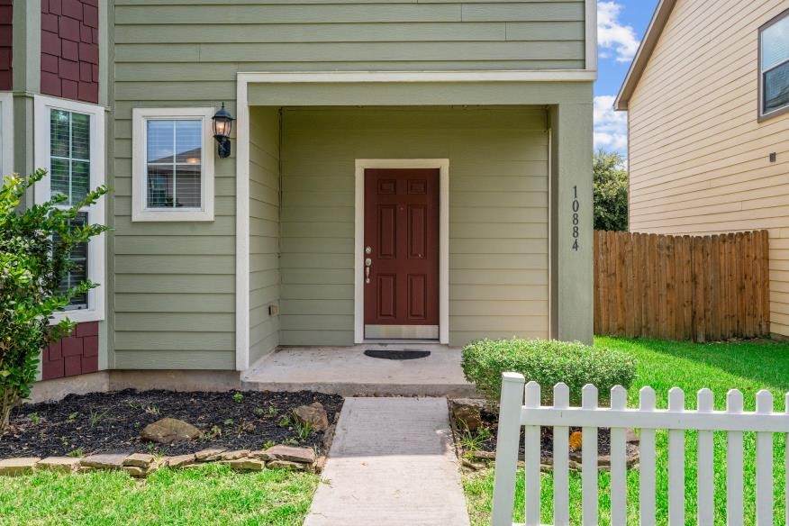 10884 Lake Mist Lane - Photo 1