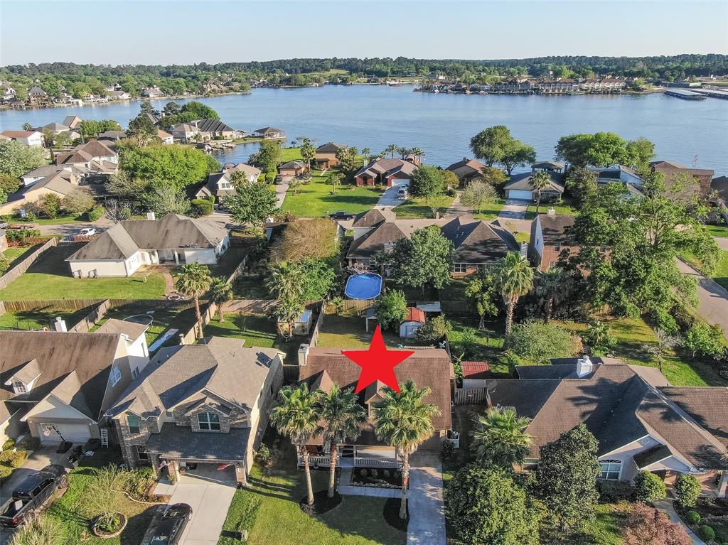 17427 Waterview Drive - Photo 1