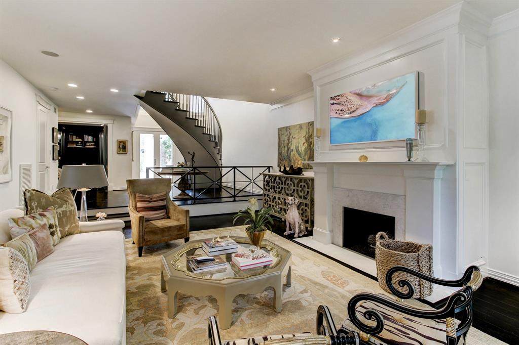 10 Briar Hollow Lane - Photo 1