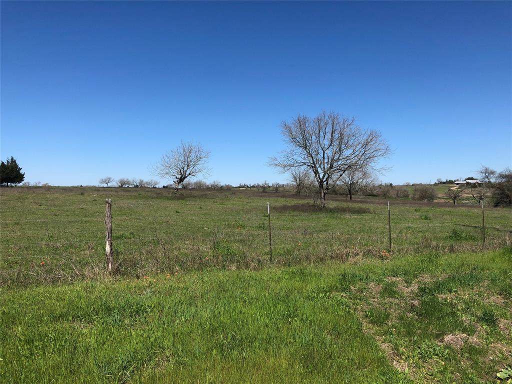 2950 Fm 109 - Photo 1