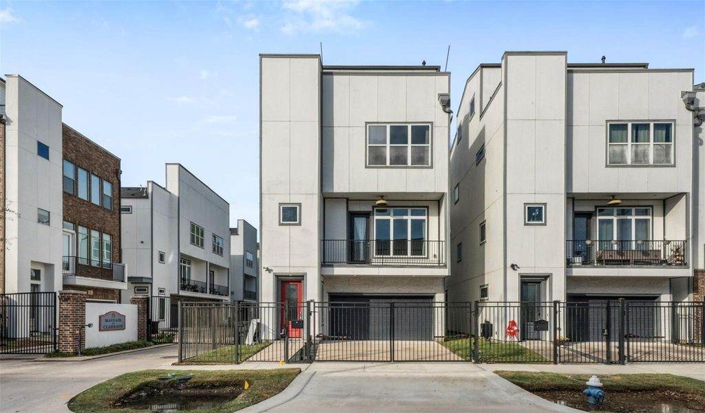 6106 Clarkson Lane - Photo 1