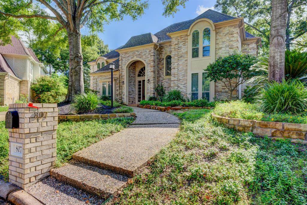 807 Herdsman Drive - Photo 1