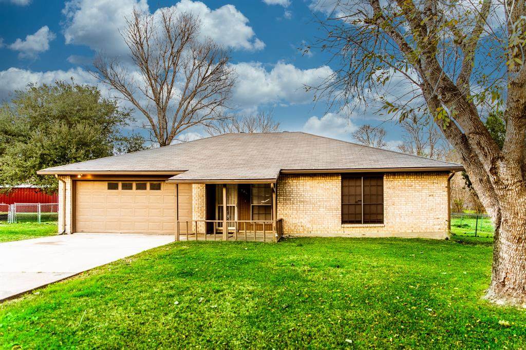 105 Leigh Anne Street - Photo 1