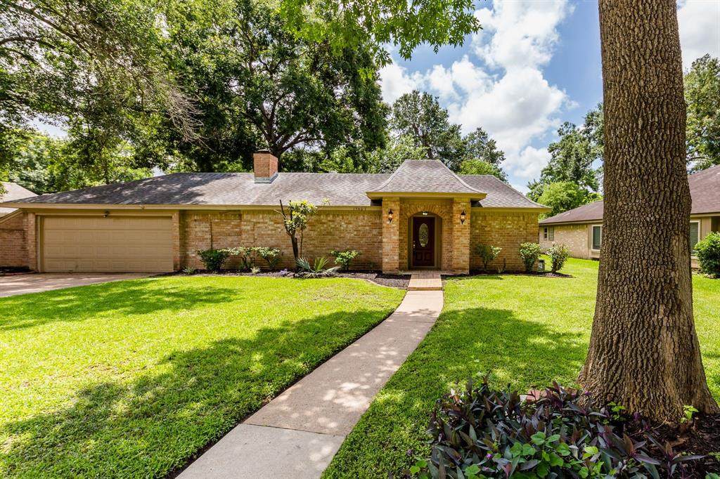 15401 Leeds Lane - Photo 1