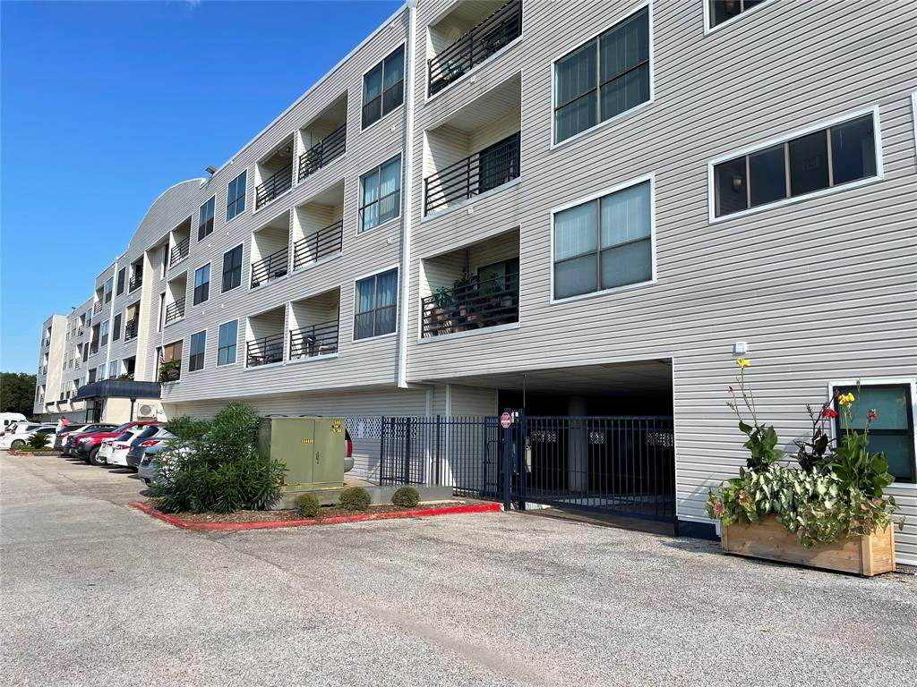 793 Davis Road - Photo 1