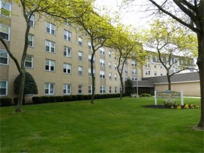 608 Washington Avenue - Photo 1