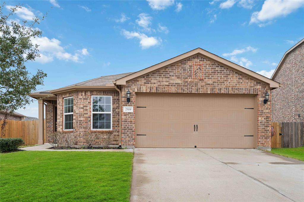 2519 Leeboard Way - Photo 1