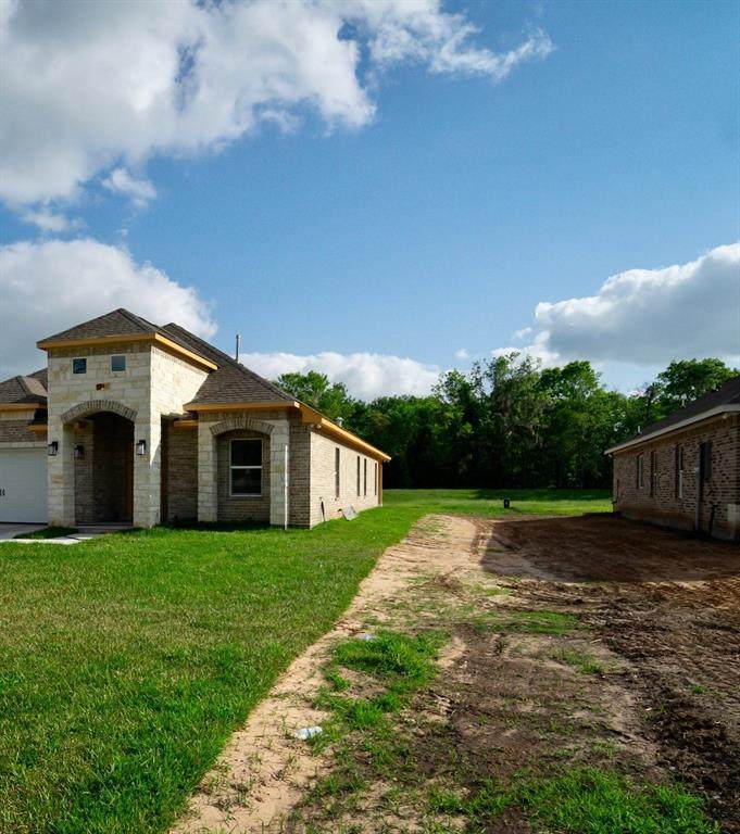 2248 Ridgewood - Photo 1