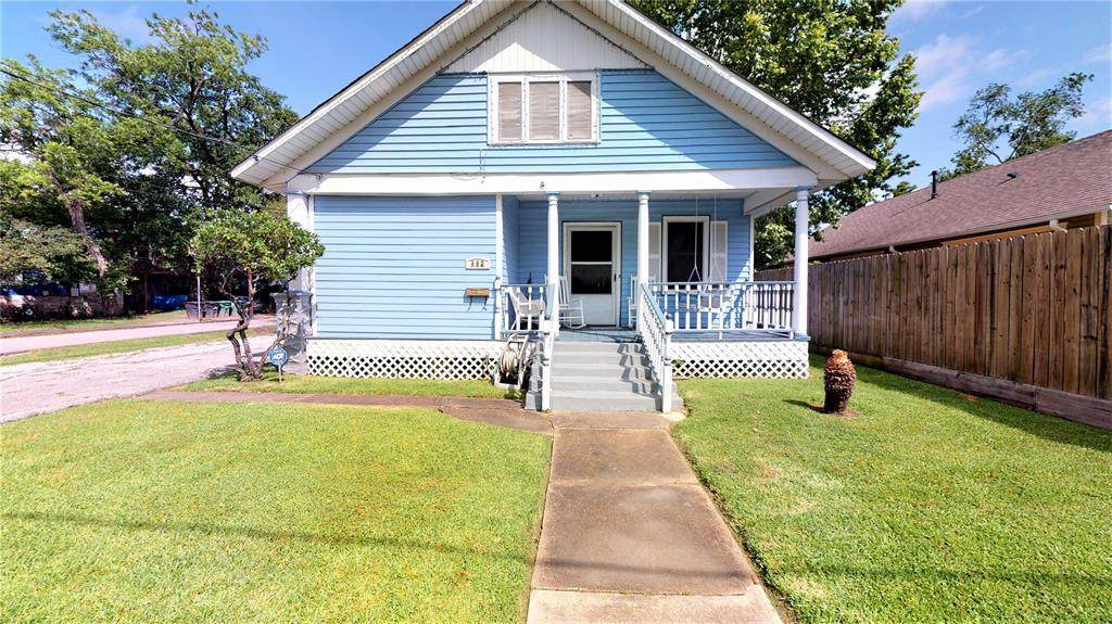 402 Cosmos Street - Photo 1