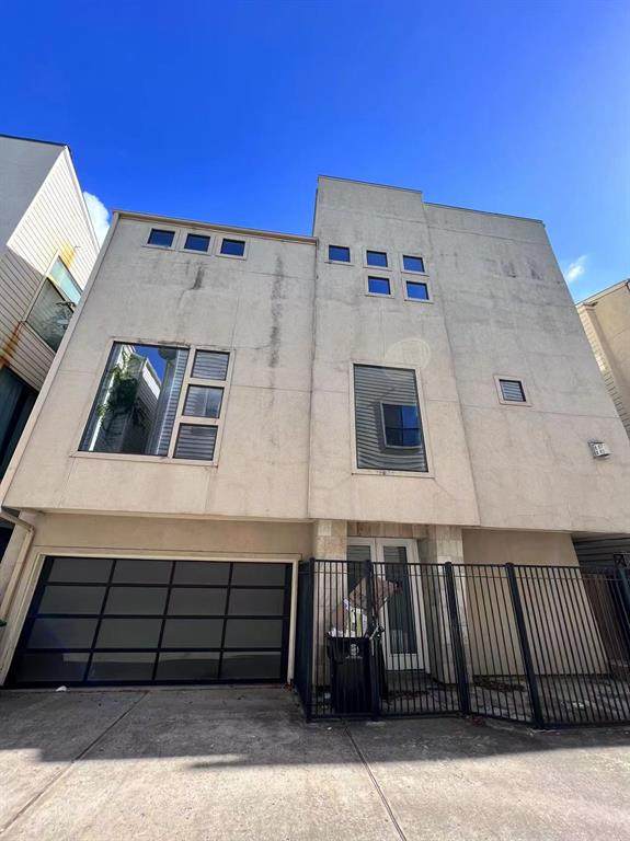 904 Reinerman Street - Photo 1