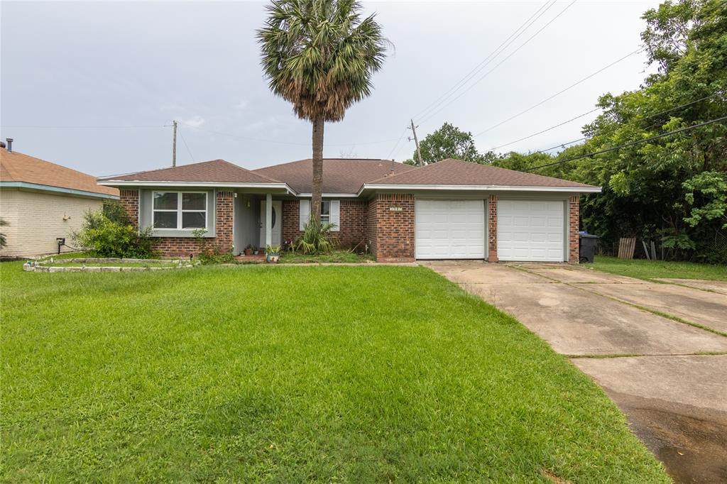 3915 Sailfish Lane - Photo 1
