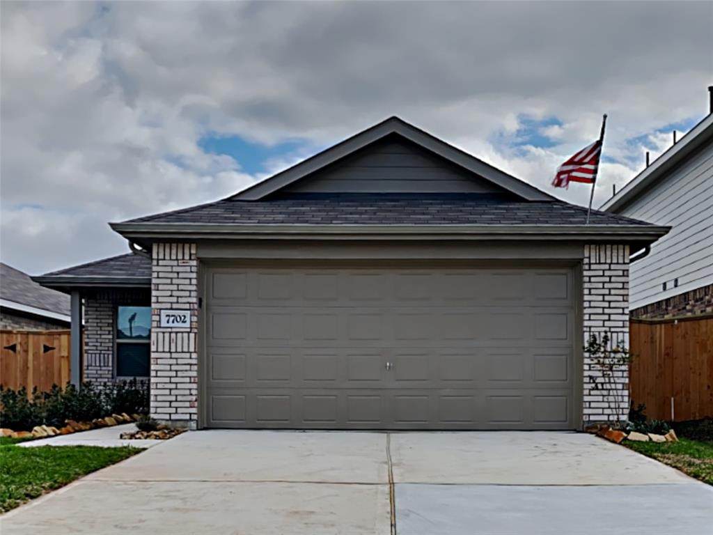 7702 Terania Meadow Lane - Photo 1