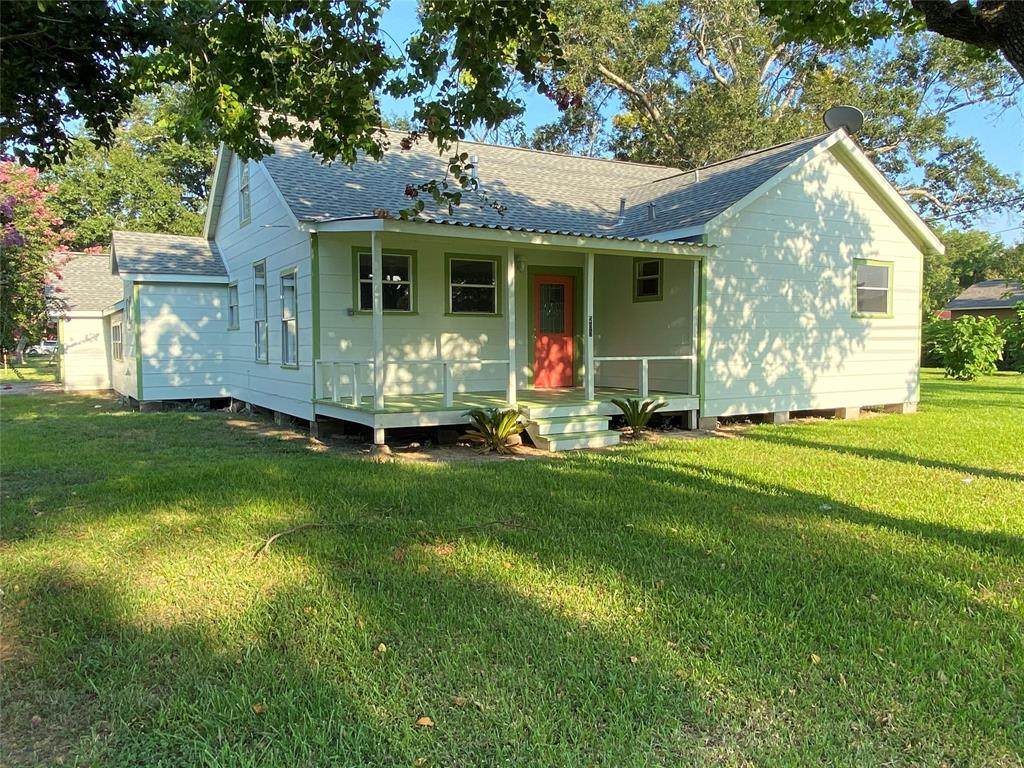 203 Walker Street - Photo 1
