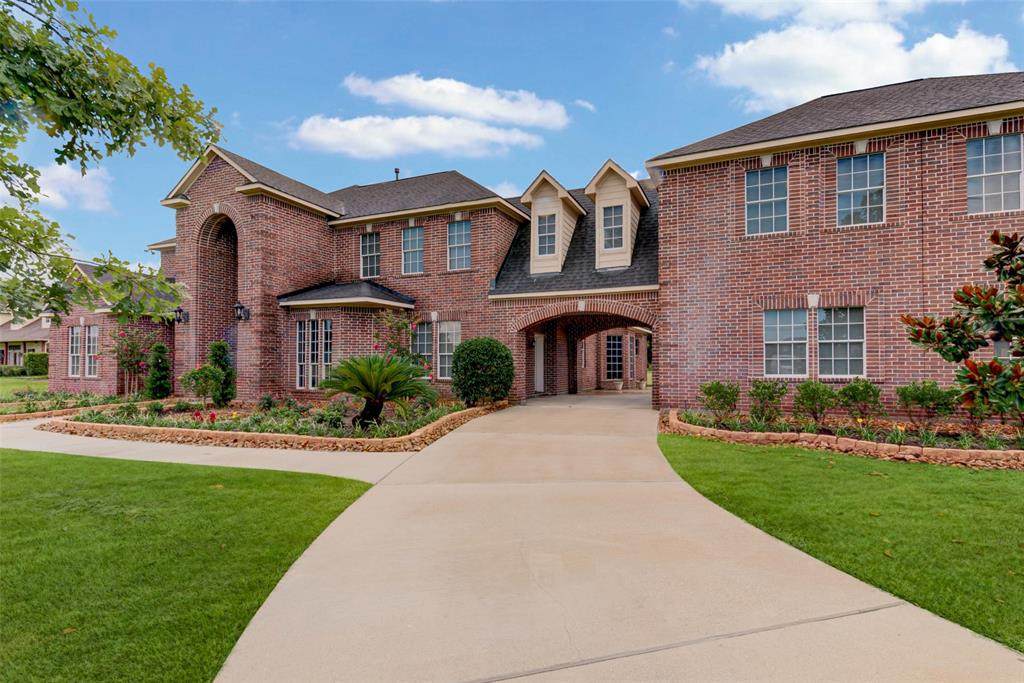 5734 Bridlewood Drive - Photo 1