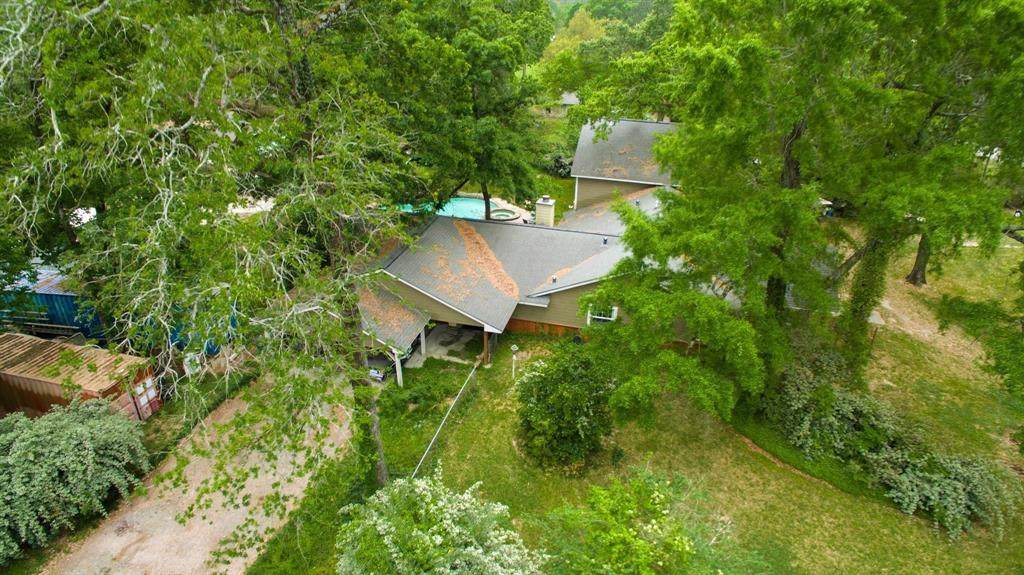 1802 Pinewoods Way - Photo 1