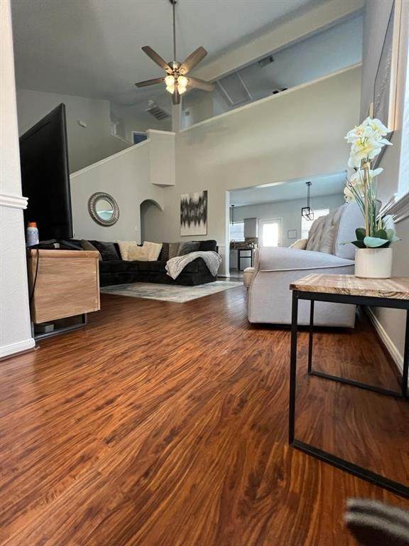 21615 Falvelsunset Court - Photo 1