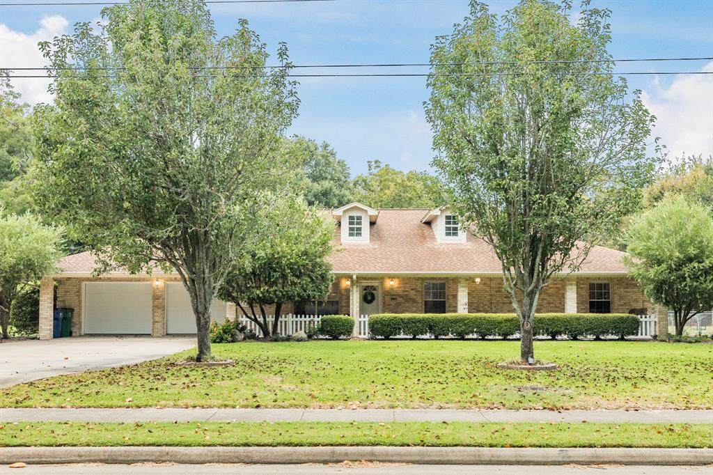 501 Wilkins Street - Photo 1
