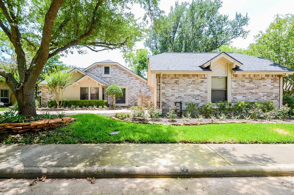 1102 Oyster Bay Dr Drive - Photo 1