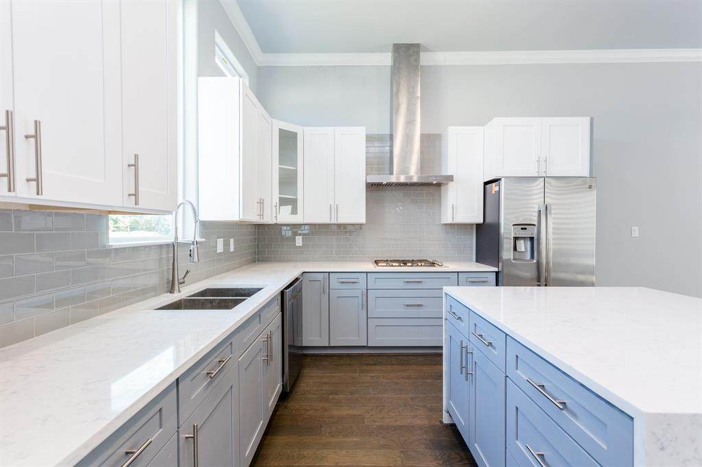 1541 22nd Street - Photo 1