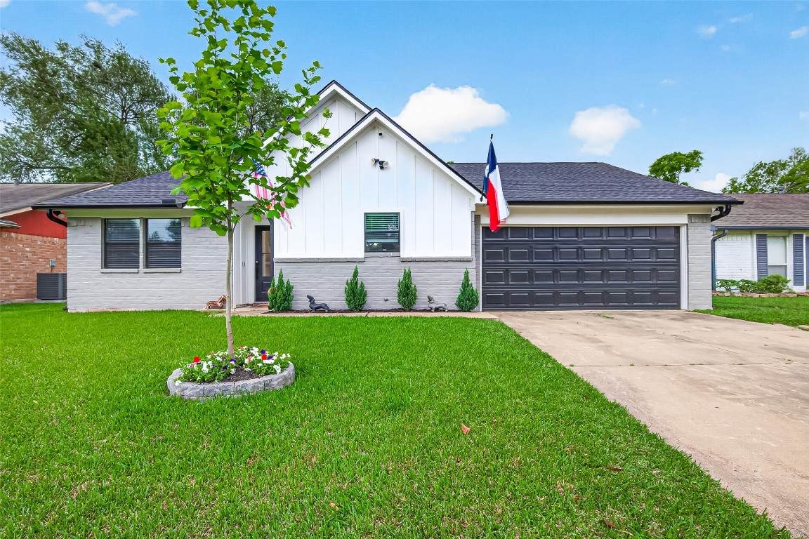 1819 Landmark Drive - Photo 1